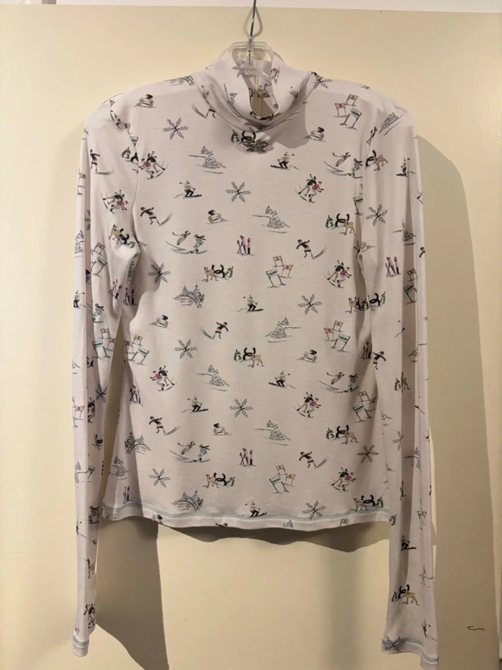 EUC CHANEL Women’s Long-Sleeve Mock Neck Top in White with Ski Print w bow Sz 40